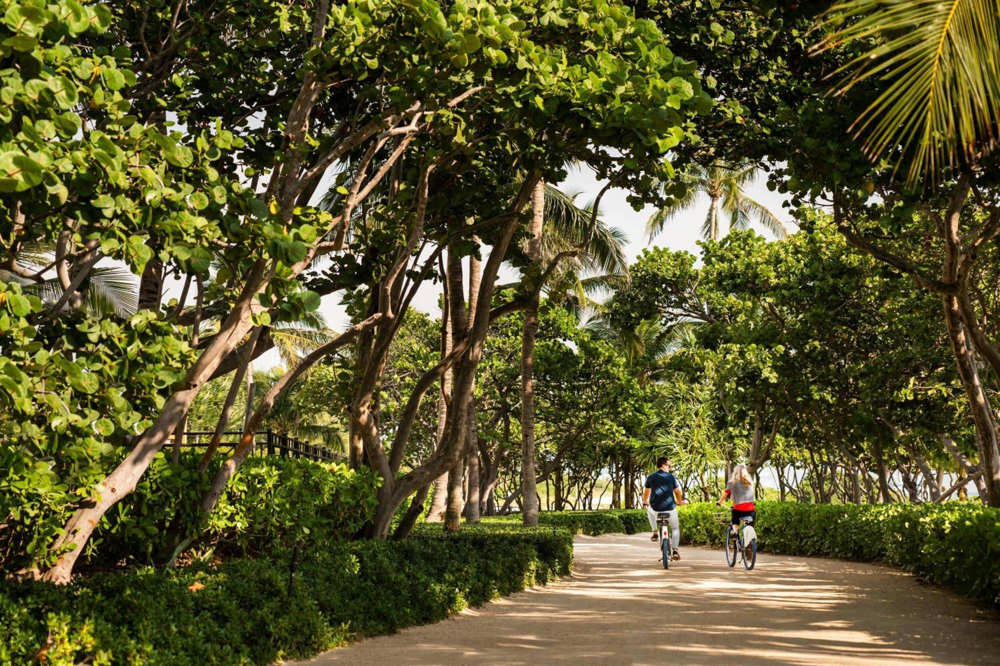 The Ritz-Carlton Bal Harbour, Miami Hotel Miami Beach Exterior photo