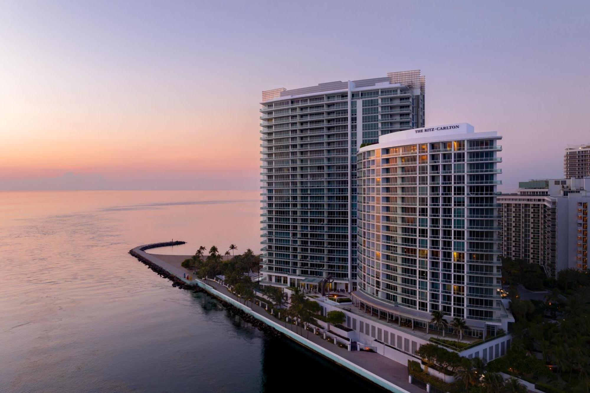 The Ritz-Carlton Bal Harbour, Miami Hotel Miami Beach Exterior photo